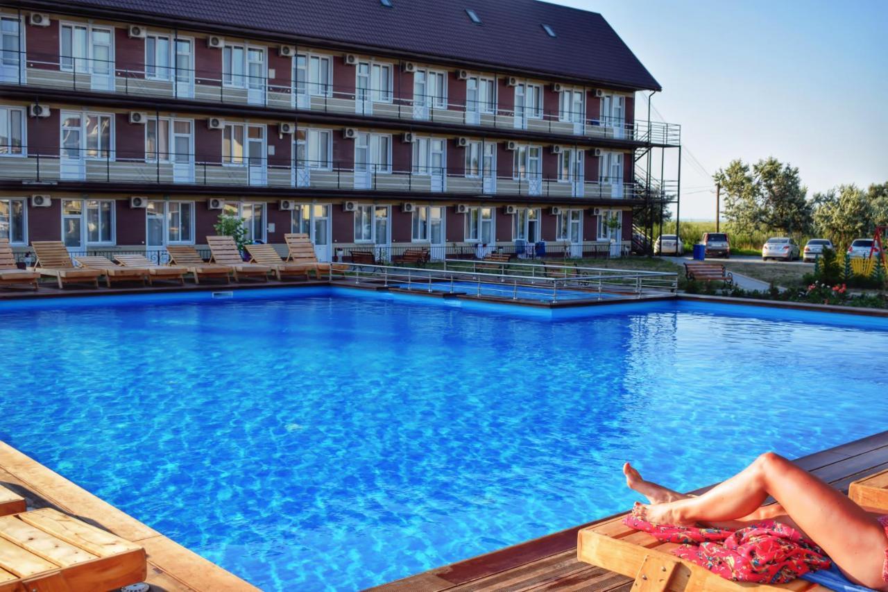 Hotel Baza Otdykha Jules Verne Zatoka Exteriér fotografie